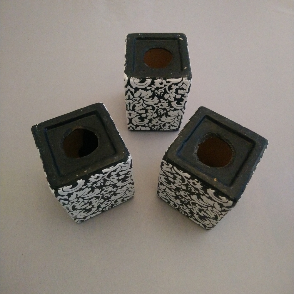 Vintage Black & White Floral Damask Resin Cube Tea Light Holders (Set of 3) - Picture 5 of 12